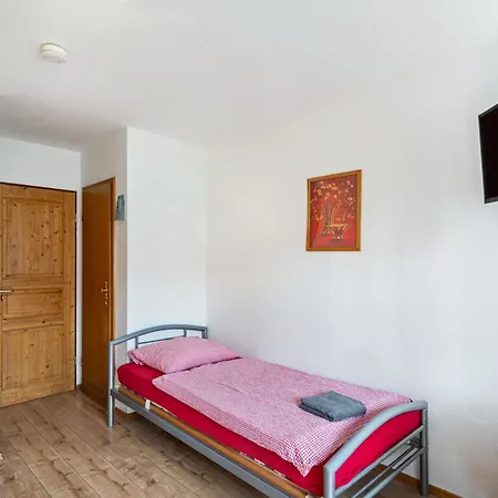 Πανσιόν Knoedelhof Putzbrunn