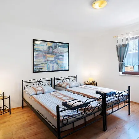 게스트하우스 Knoedelhof 3*